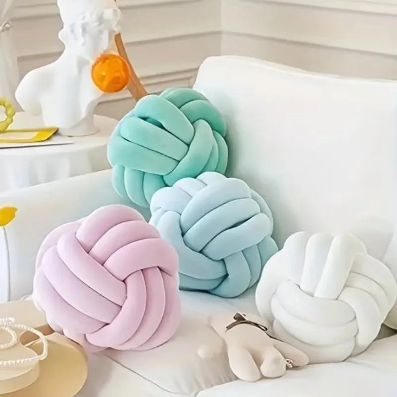 Knot Pillow